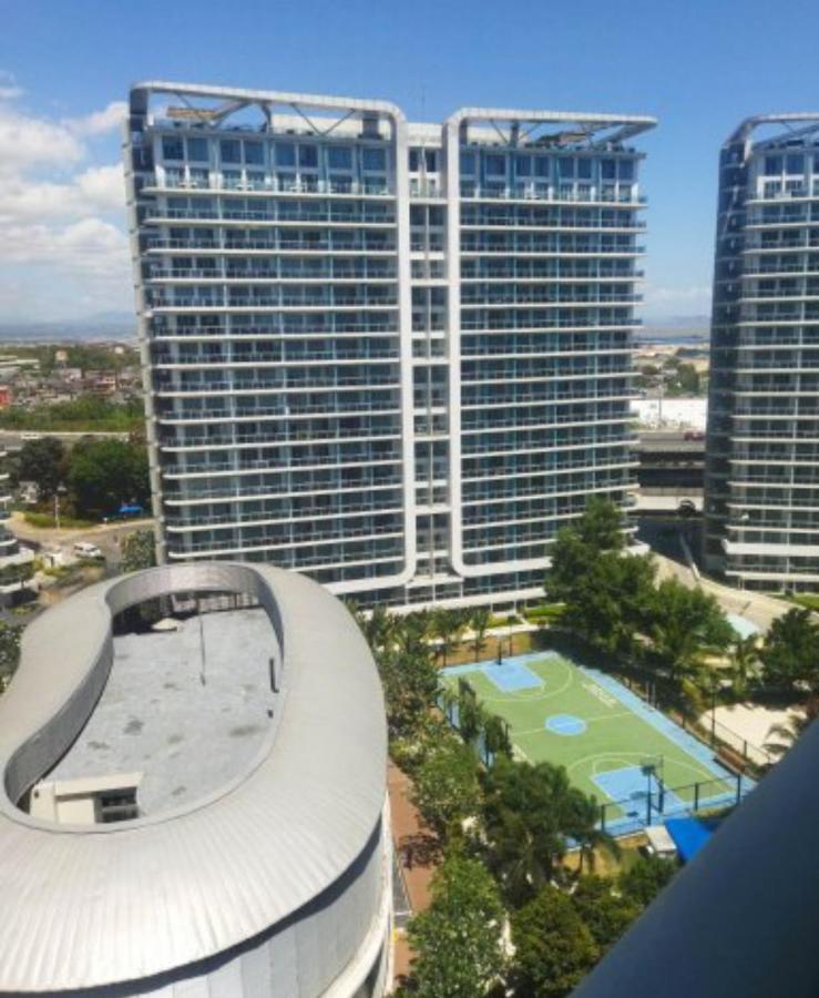 Home At Sm Bicutan Manila Exterior foto